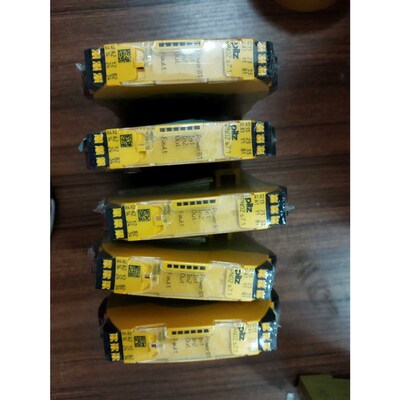 PILZ S7.1 C序列号751167有五个