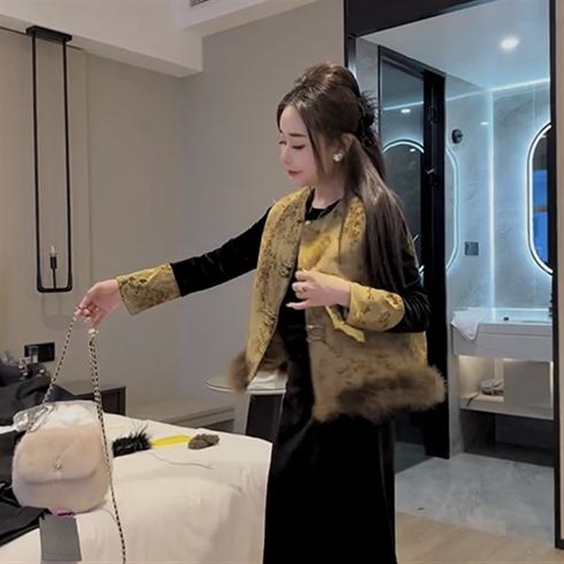 新中式国风穿搭套装2025新春复古毛边提花马甲打底衫半裙三件套装