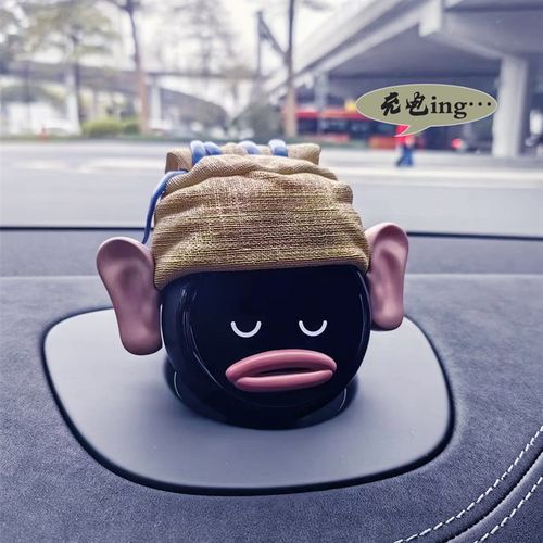 汽车内饰摆件蔚来nomi帽子梁朝伟香肠嘴车载装饰2024解压创意配饰