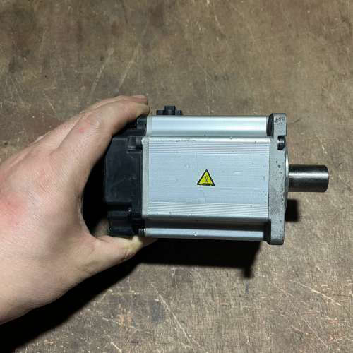 伺服750W电机:R88M-K750H-S2-Z议价