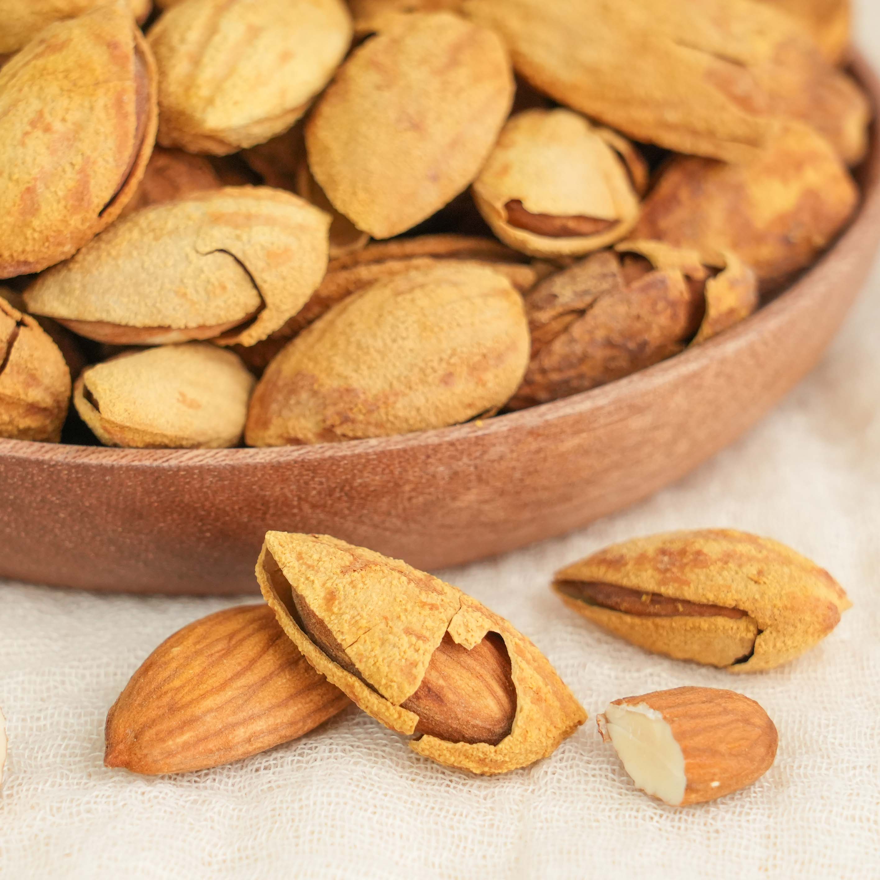 聚天红新疆巴旦木252g