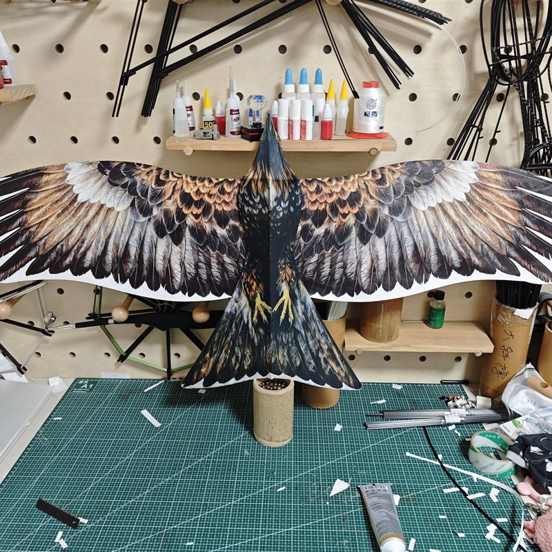 盘鹰风筝  倒飞鸢  机械整体加工作非碳片合成一体成型