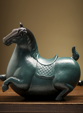 创意陶瓷招财唐马摆件吉祥动物工艺品中式客厅办公室书房玄关装饰