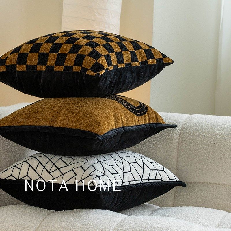 中古风轻奢高级感抱枕棕色猎豹靠垫民宿客厅沙发靠枕车载用抱枕套