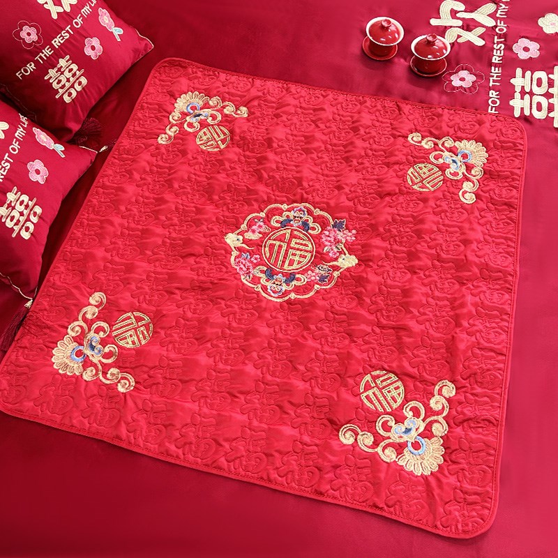 结婚坐福被喜被新娘女方压床男方坐福刺绣红色小褥子床上用品喜垫