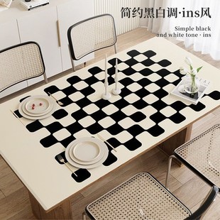 轻奢棋盘格子皮革家用餐桌垫桌布PVC茶几垫防水防油防烫免洗桌垫