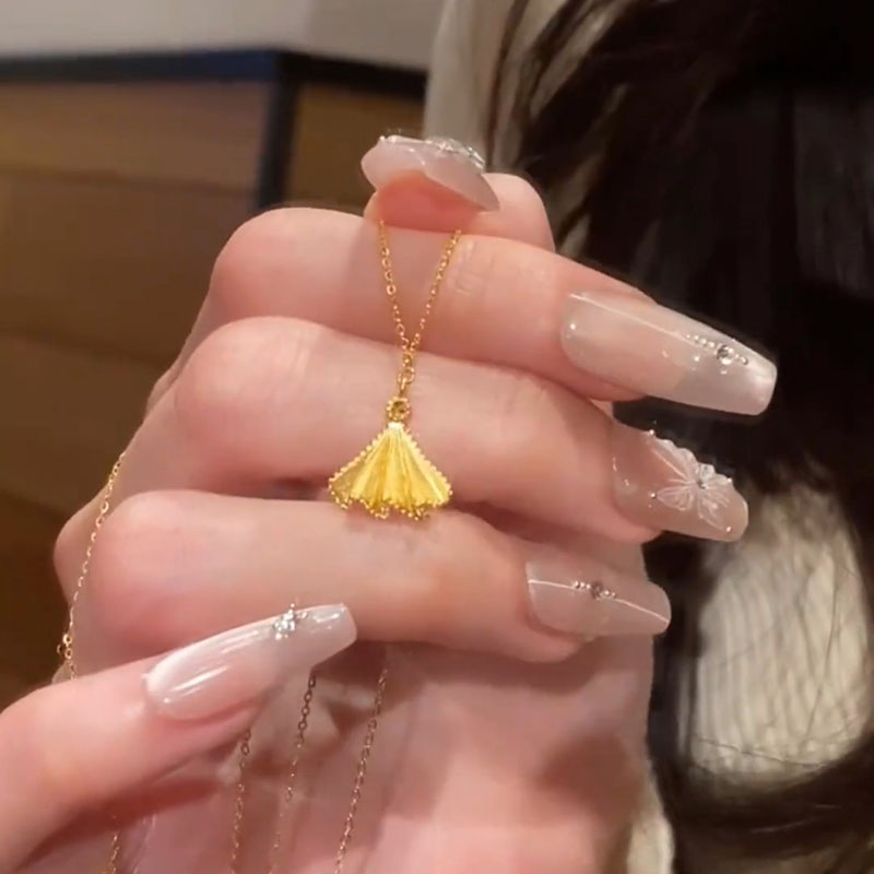 金色银杏叶吊坠项链女轻奢