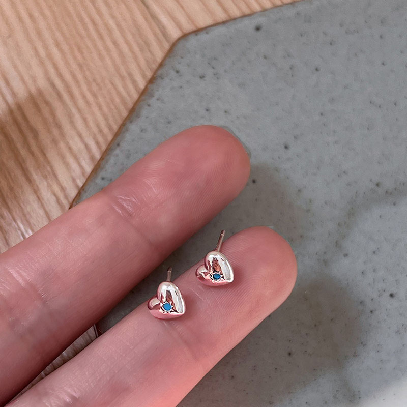 精致小巧爱心耳骨钉耳钉