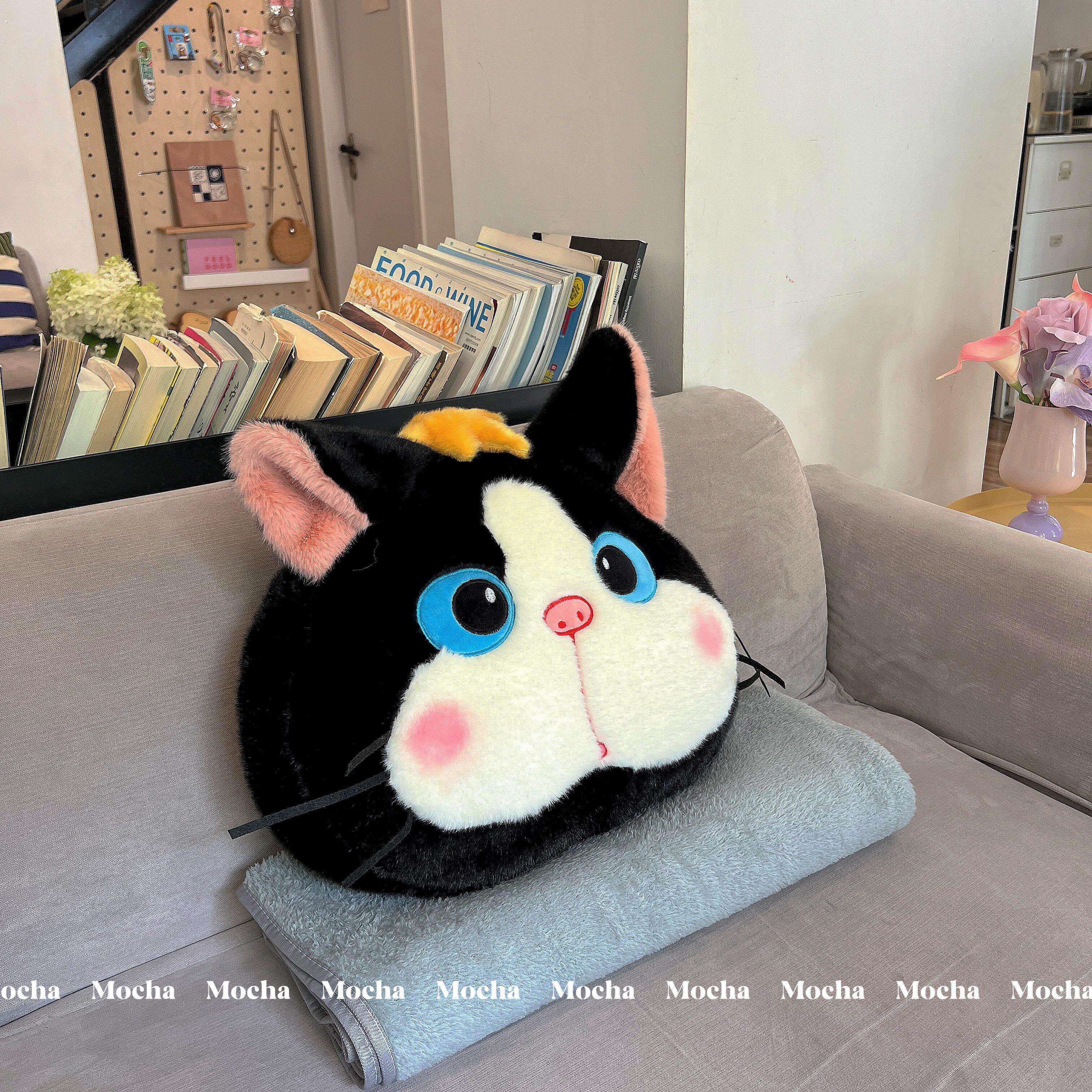 俏皮歪嘴猫咪抱枕被子两用办公室午睡靠枕空调毯子二合一车载靠背