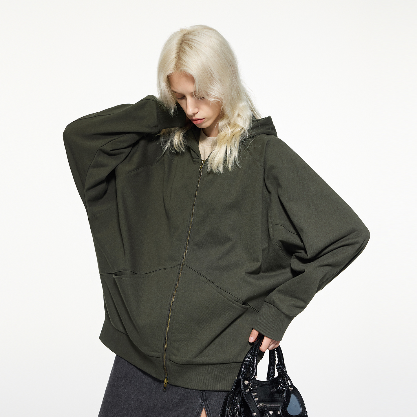 美式hiphop穿搭落肩蝙蝠袖卫衣