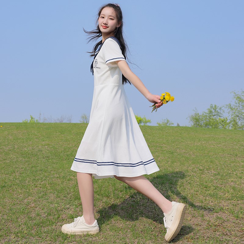 初中生连衣裙青春少女装学院风高中学生海军领收腰裙子夏装新款