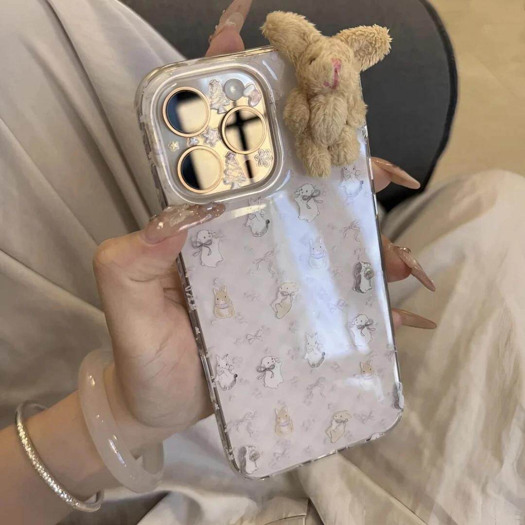 淡紫色碎花毛绒兔子适用iPhone17promax白色大孔IMD苹果16pro手机壳华为mate70女vivo小米15红米oppo硬背软边