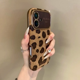 棕色豹纹适用于苹果17/16promax大视窗翻毛皮iPhone15Plus手机壳ip14promax防摔13pro/12女16PRO新款ip17AIR