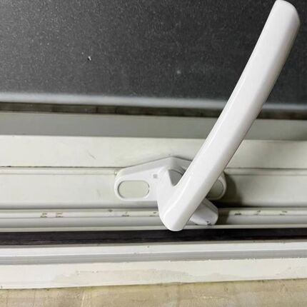 推拉窗单点锁扣门窗锁扣实心铝门窗7字执手38型窗V户把手加厚配.