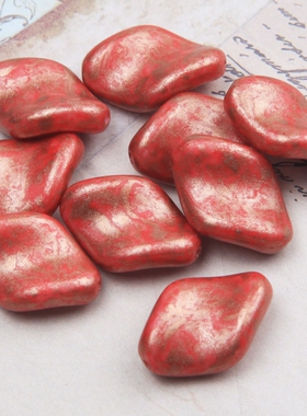 DIY进口捷克珠19*13mm复古做旧红色洒金扭扭散珠手作项链手链配件