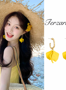 黄色花朵耳环女2026新款爆款高级感耳钉无耳洞耳夹度假风海边耳饰