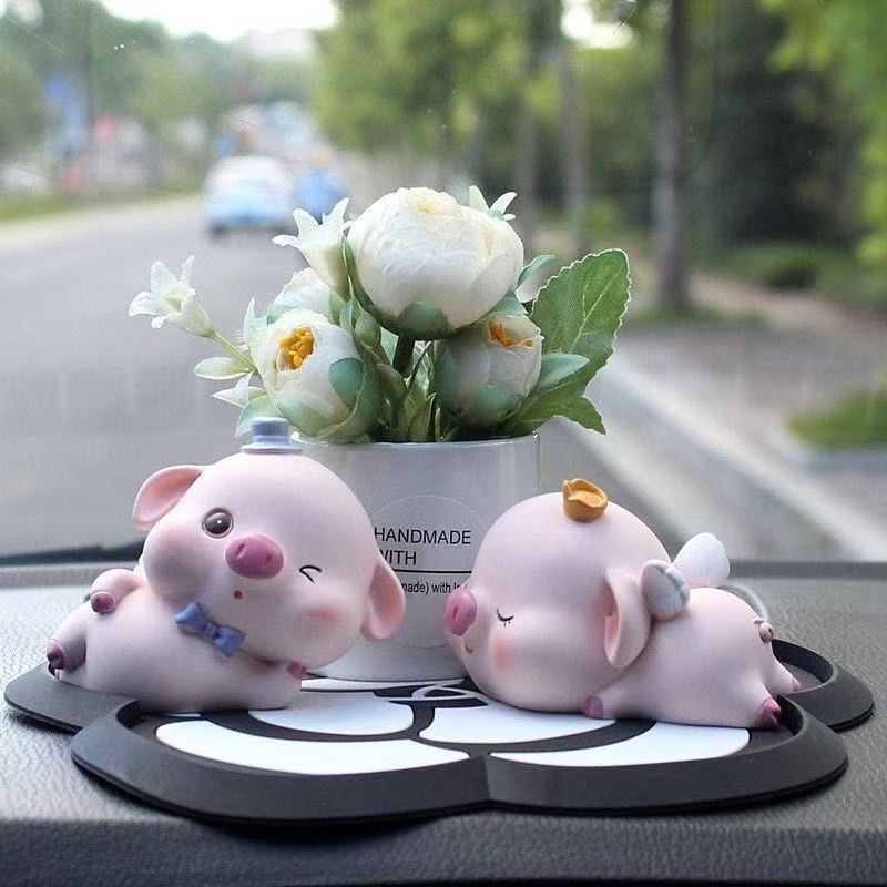 汽车摆件创意个性摇头小猪公仔