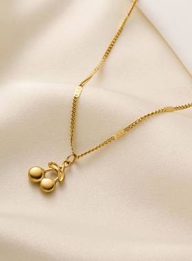 新款钛钢小樱桃项链女18k金轻奢小巧简约锁骨链不掉色百搭饰品