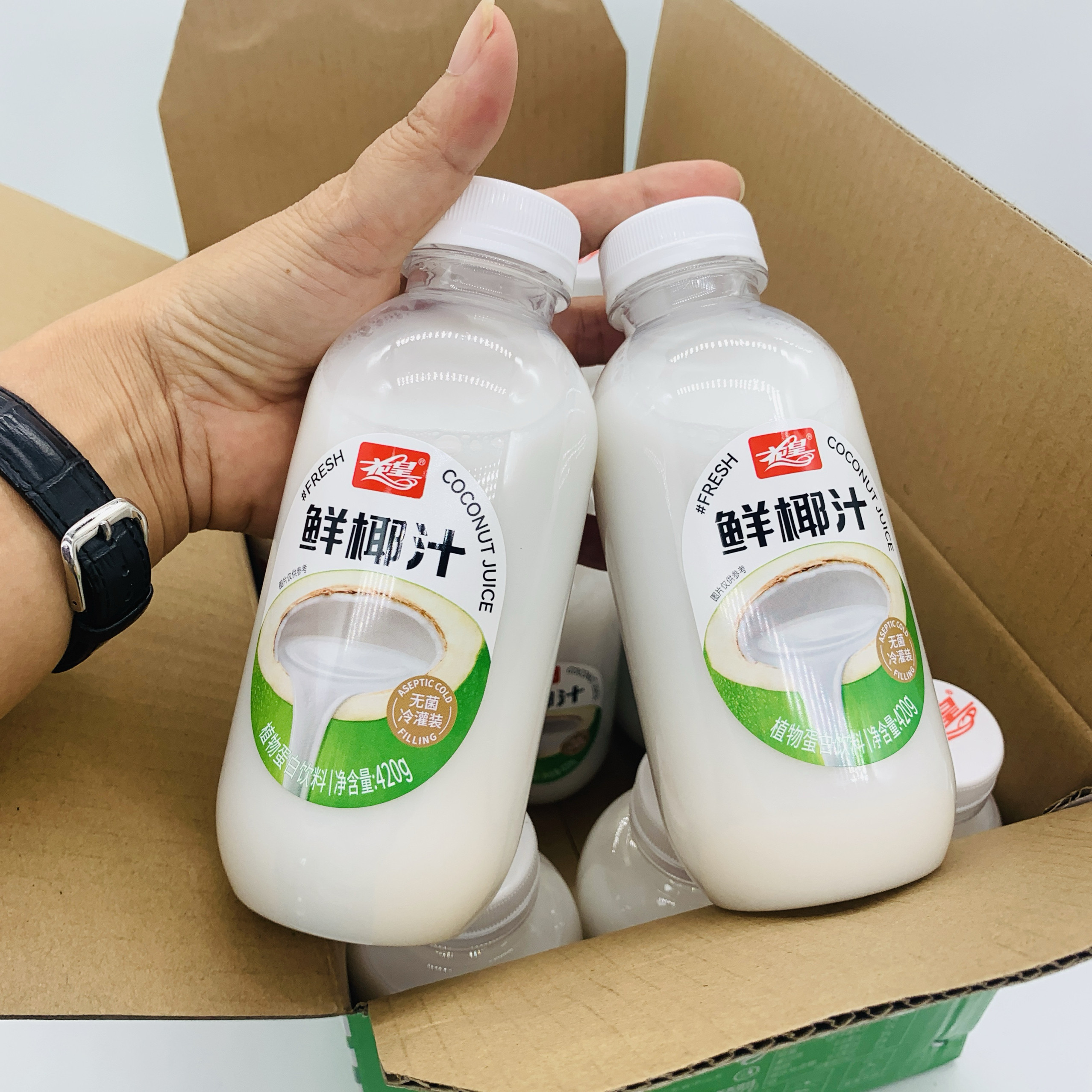 420ml花皇鲜椰汁植物蛋白饮料椰肉榨汁椰乳饮料生椰乳汁瓶装批发