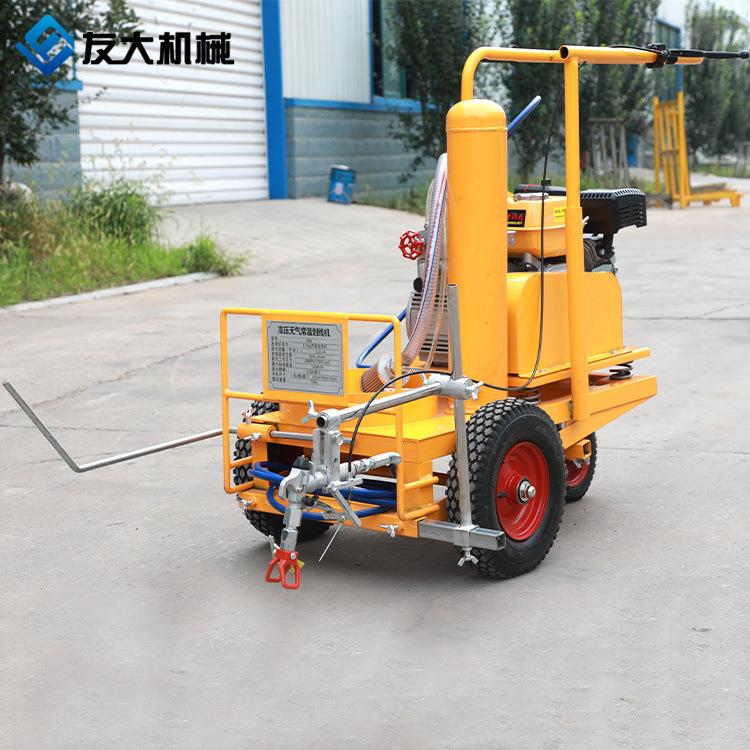 加强型热熔划线机柱塞式常温冷喷划线机手推车位标线车马路画线机