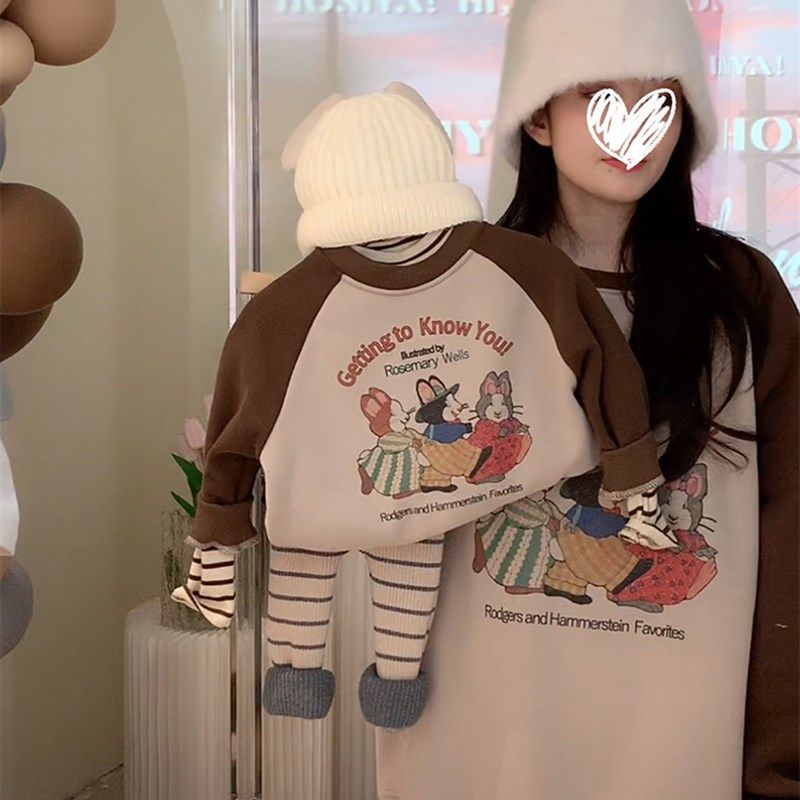 亲子装冬装一家三口四口卡通插肩袖圆领卫衣加绒加厚婴儿连体衣潮