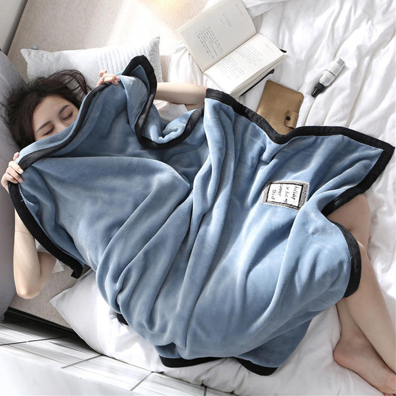 珊瑚绒空调小毛毯被沙发毯室午睡单人夏天薄款法兰绒盖腿毯子