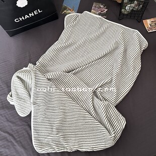 珊瑚绒迅速吸水洗澡巾柔软舒适毛巾男女 竹炭灰细纤维条纹浴巾