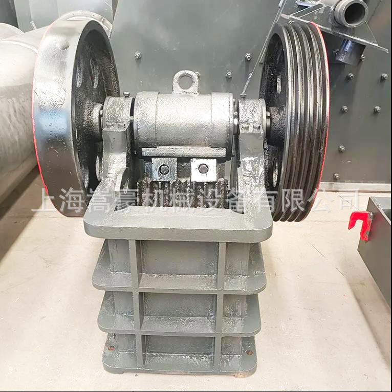 外贸爆款小型颚式破碎机可移动式强力金矿石颚破机包运费开专票