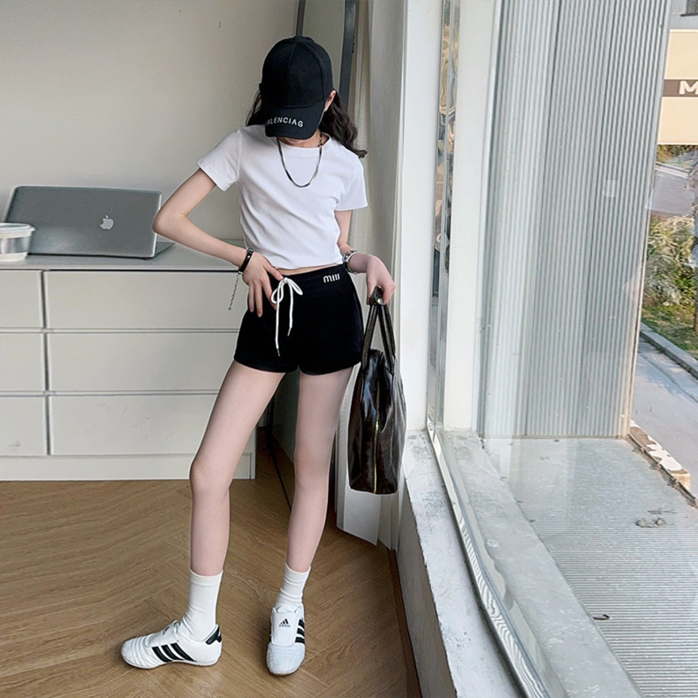 辣妹休闲运动两件套女童舞蹈练功服短款修身短袖高腰抽绳黑灰短裤