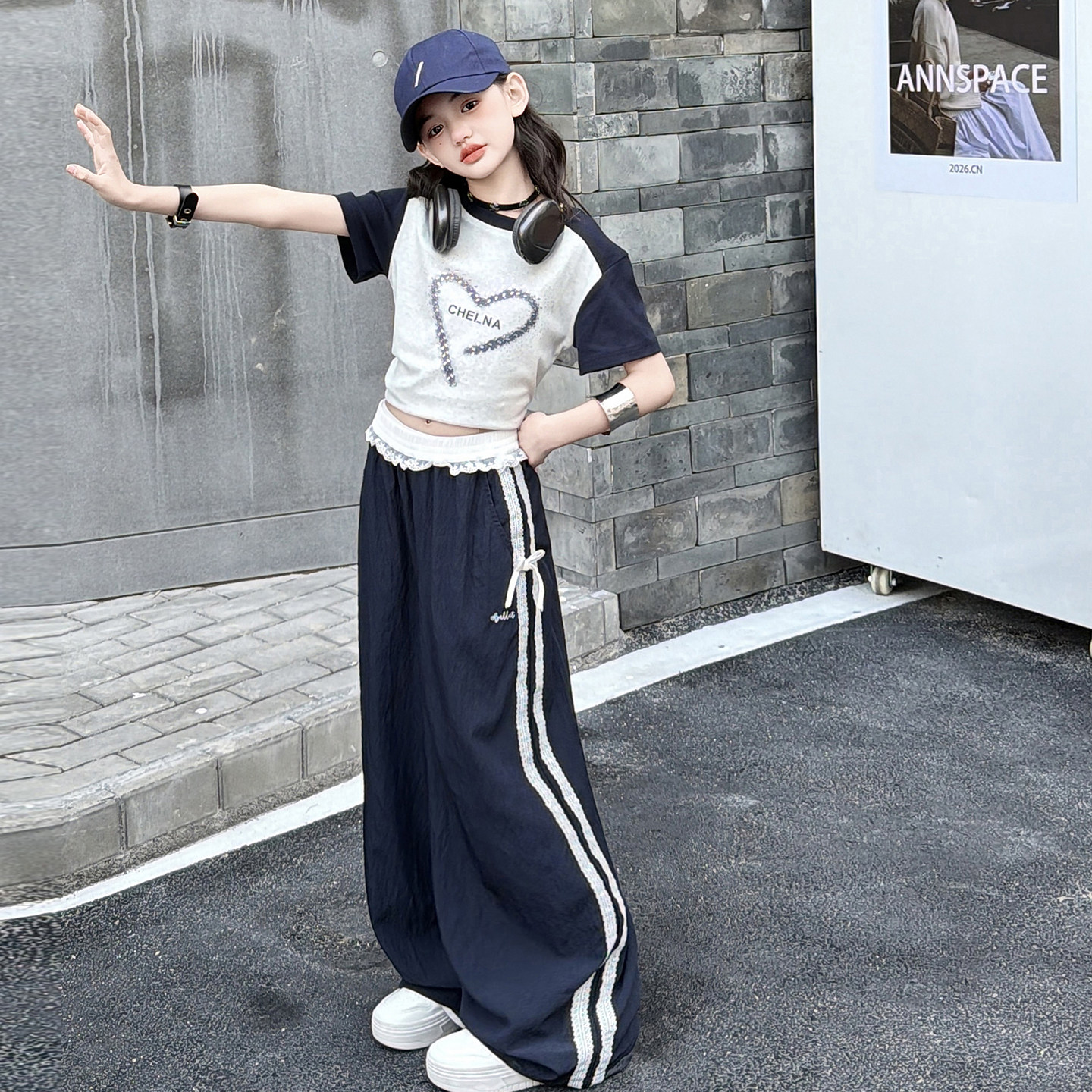 爵士舞服装女童夏季短袖jazz舞蹈2026新款韩版阔腿裤时髦潮酷表演