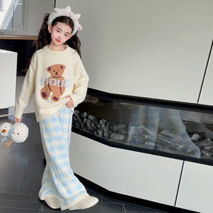 女童草莓家居服套装秋冬款2026儿童女孩半边绒软糯睡衣睡裤两件套