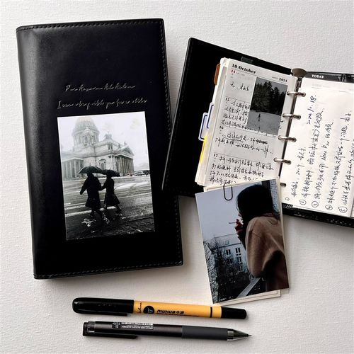 黑色皮质Ad6活页手账本清冷氛围感学生日程规划本摘录日记事本