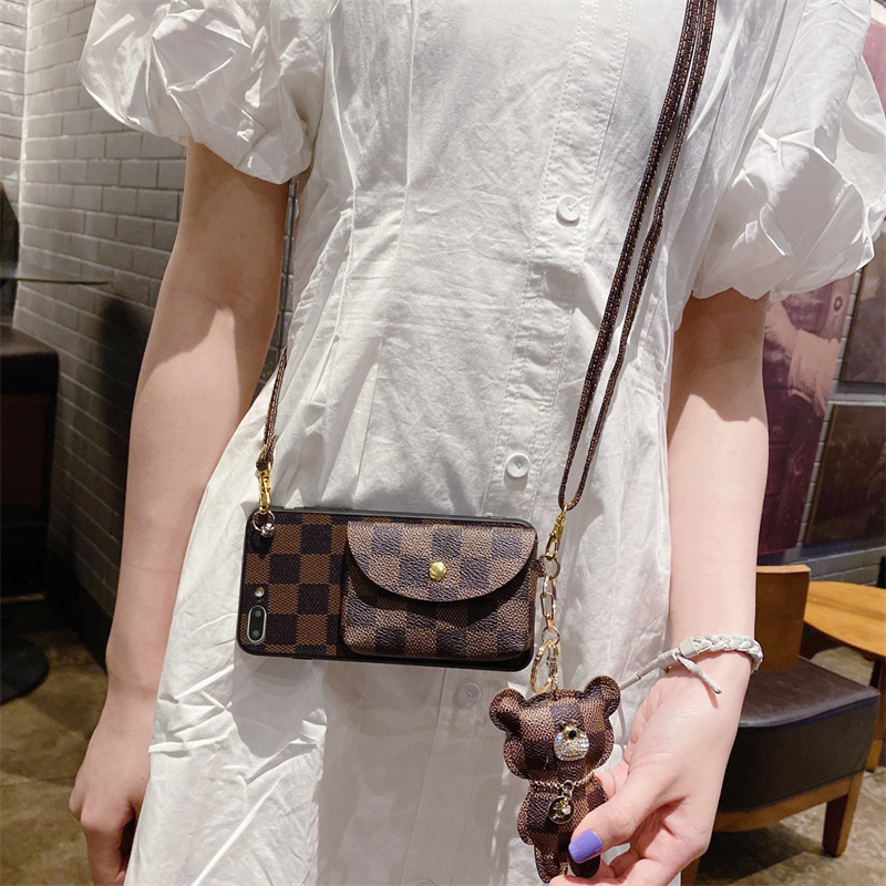 适用vivoz5x手机壳z1i卡包z3x时尚z5i防摔z6斜挎绳z1方格纹z3高级感z5复古风皮质定制手工百搭新款小熊挂饰潮