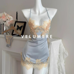 雾岛「热恋时刻」性感纯欲风睡衣深V修身 蕾丝拼接吊带睡裙