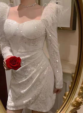 泰国潮牌2025秋冬连衣裙聚会繆斯珠片白色羽毛连衣裙子礼服裙9787