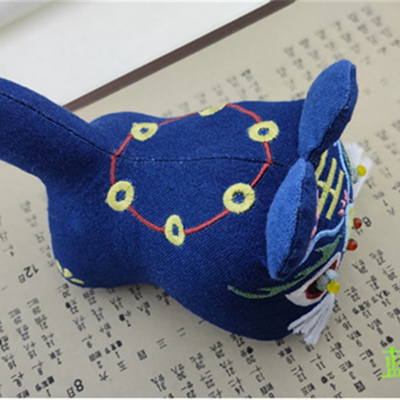 传统南通特产手工蓝印花布绣花民间布老虎新年礼物V新生儿创意礼