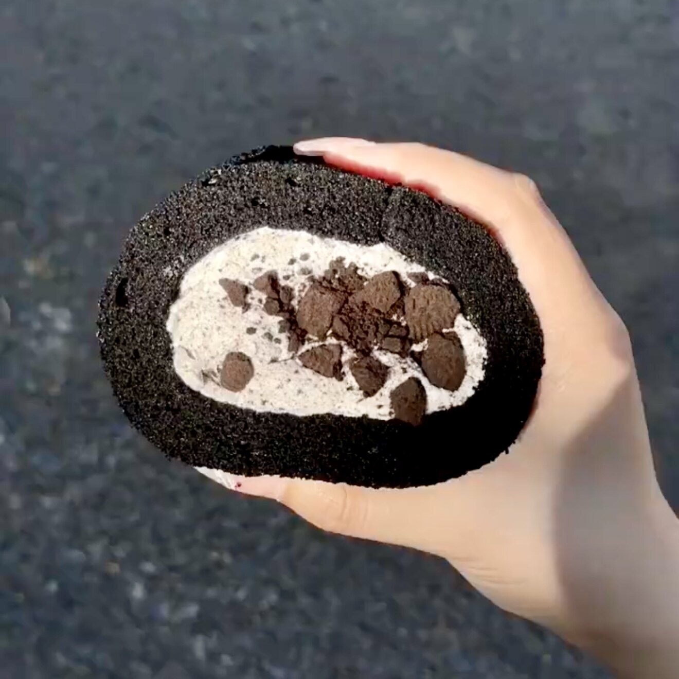 网红奥巧黑白卷瑞士卷巧克力夹心小蛋糕下午茶甜品解馋休闲小零食