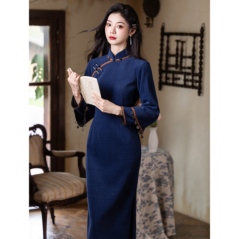 2026新款中国风改良旗袍女藏蓝色长袖立领盘扣复古名媛气质日