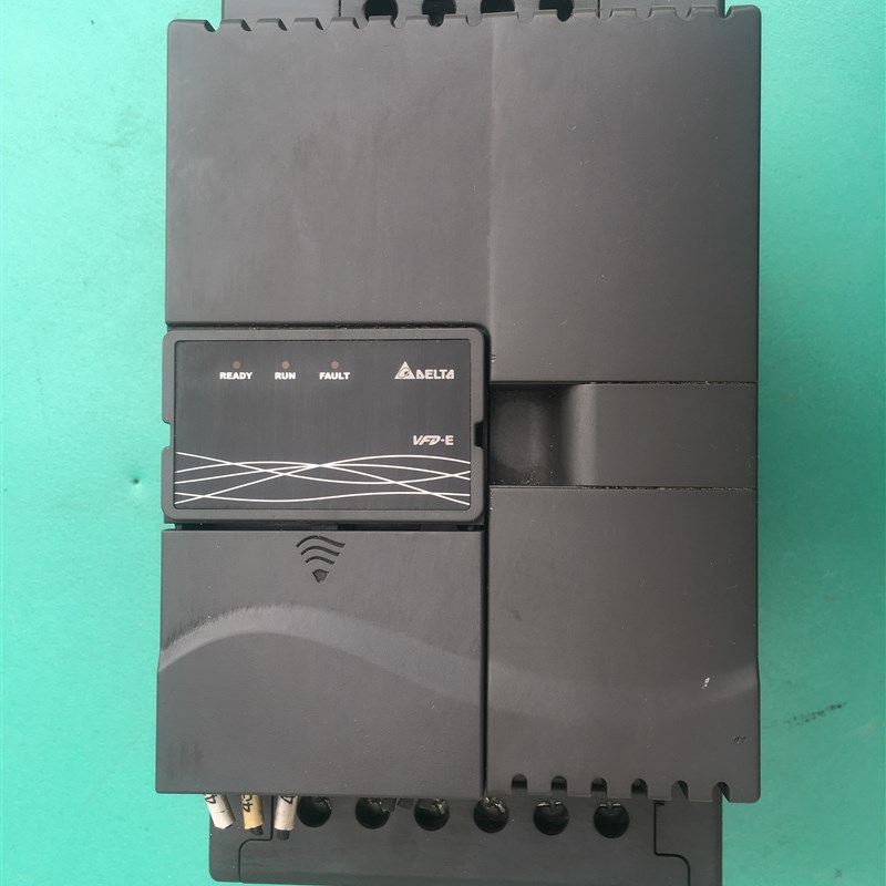 VFD075E43A VFD110E43A台达变频器  VFD150E43A 成色好需议价