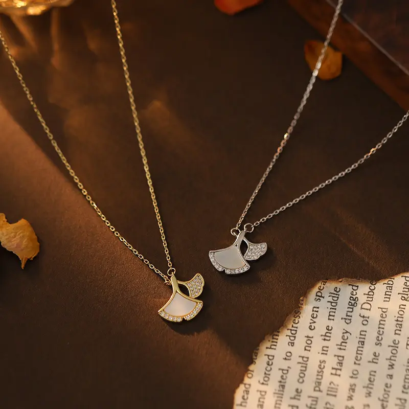 s925叶白贝吊坠项链女小众轻奢扇形设计夏季新款锁骨链