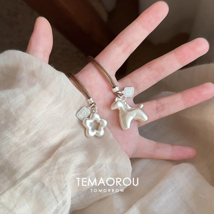 新中式银色生肖马棕绳项链女2026本命年新年小众高级感毛衣链配饰