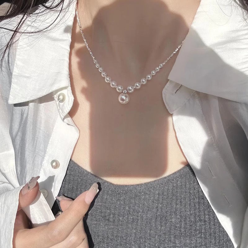 银色渐变仿珍珠项链女2025新款爆款颈链轻奢小众高级感锁骨链配饰,饰品/流行首饰/时尚饰品新,项链,淘宝优惠券,粉丝福利购,淘宝优惠卷