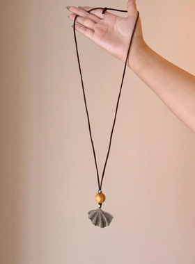 复古做旧银杏叶吊坠项链女