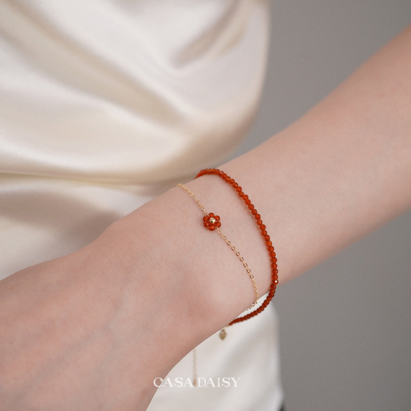 极简风~红色小花手链女2026新款独特百搭手串轻奢小众高级感手饰