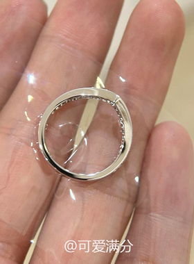 千金感~银色爆闪微镶V型戒指女