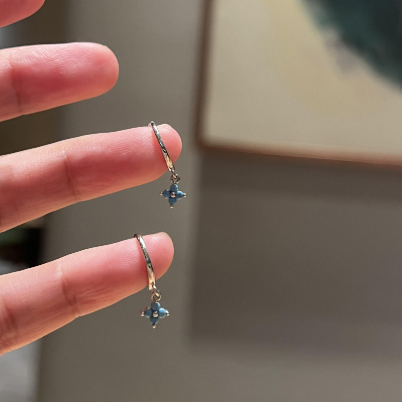 蓝色四叶花耳扣女2025新爆款精致百搭耳环轻奢小众耳钉高级感耳饰,饰品/流行首饰/时尚饰品新,耳环,淘宝优惠券,粉丝福利购,淘宝优惠卷