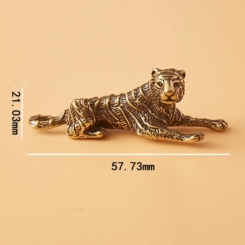 黄铜复古新款卧虎小把件小茶宠十二生肖老虎个性把玩桌面装饰摆件
