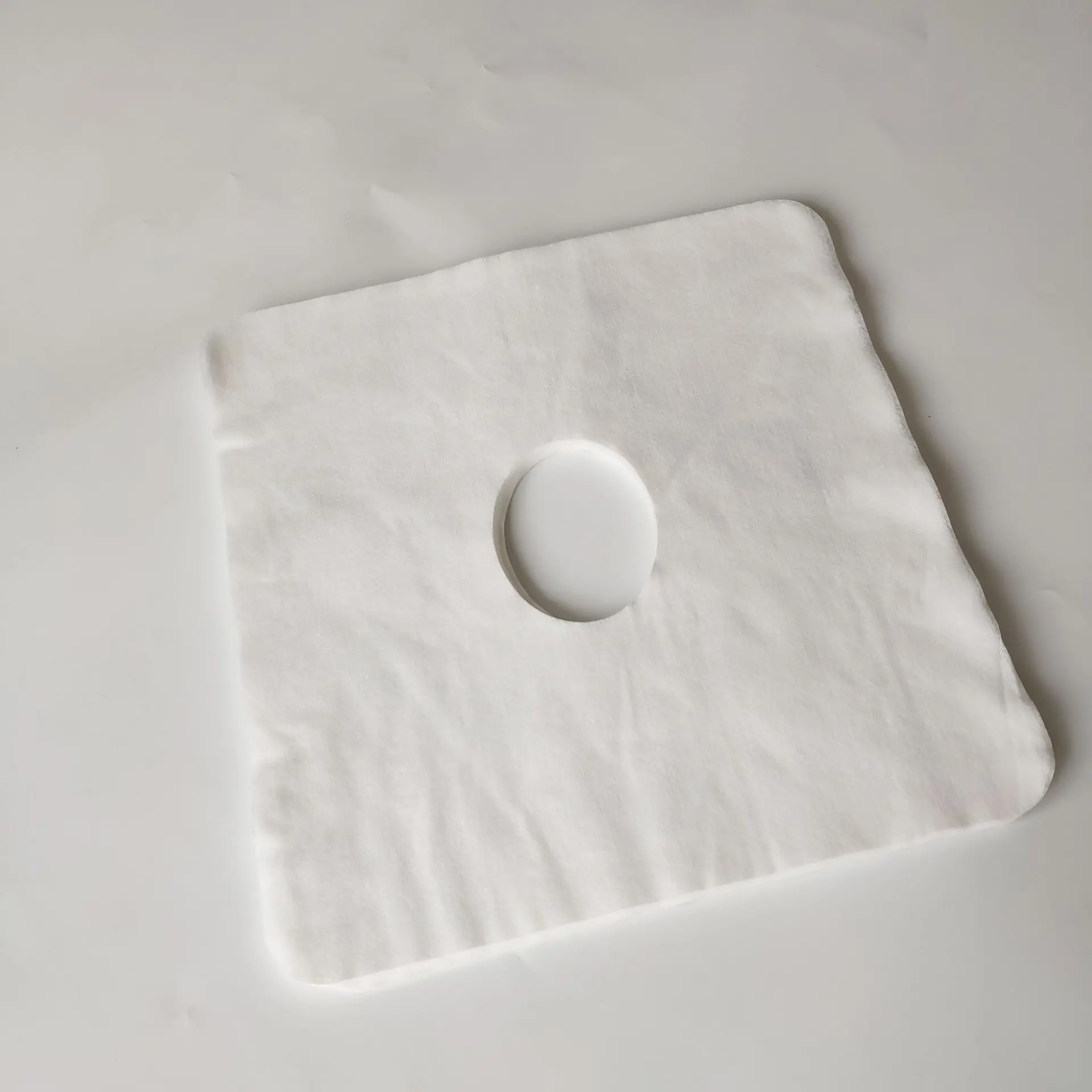 一次性洞巾纺布床头巾美容院按摩床垫脸巾趴枕巾圆孔十字孔