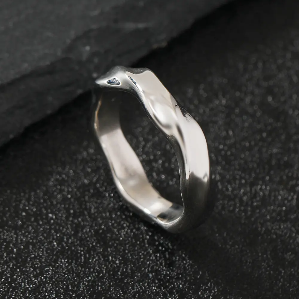 欧美热销钛钢戒指 小众设计莫比乌斯尽波浪指环不锈钢饰品