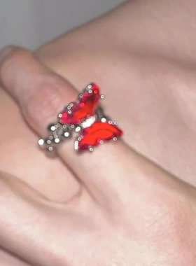 小众设计感 玫红色锆石钛钢弹力高颜值戒指手饰男女同款戒指/指环